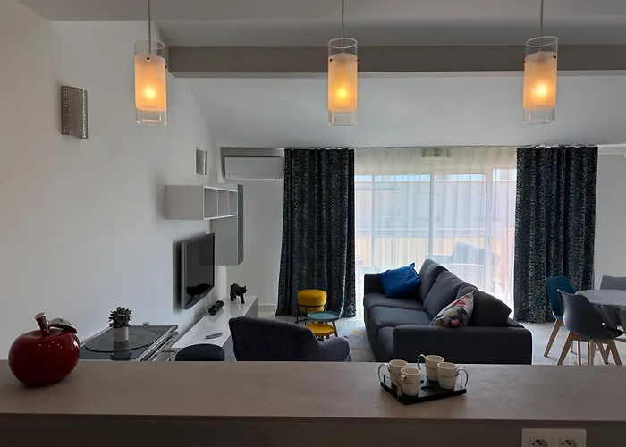 شقة A Pied Lumineux Avec Terrasse