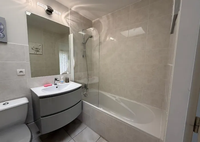 A Pied Lumineux Avec Terrasse Апартаменты *